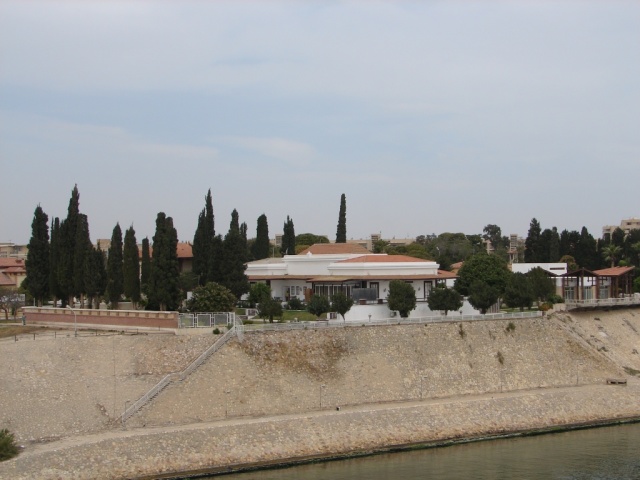 2008/03(March)/AroundTheWorld/Suez Post/640x480_President Summer Palace.JPG
